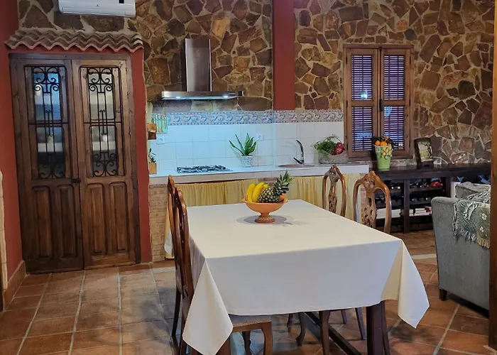 La Buganvilla, Descanso Entre Olivares